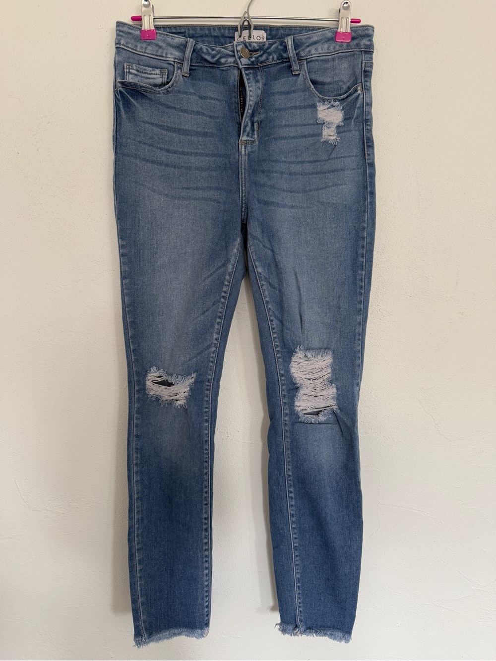 Distressed High Rise Jeans